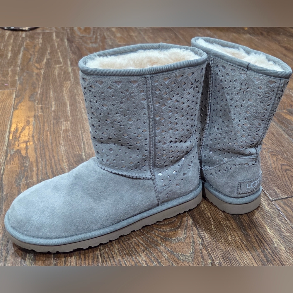 UGG Women's Perforated Gray Boots Size 6